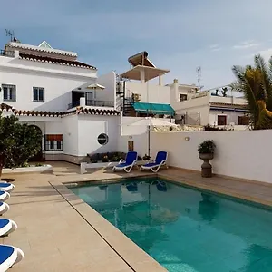 https://luxury-5-bed-house-with-pool-and-sea-view-nerja.1costadelsol.com
